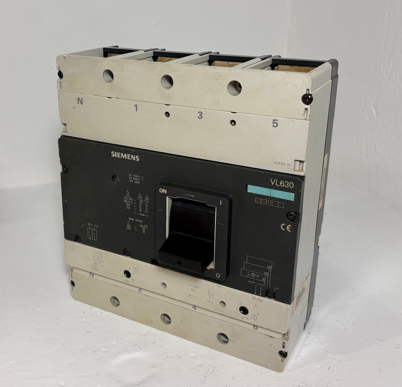 Siemens VL630 H 630A 4P Circuit Breaker 3VL5763-2AA46-0AA0 600V 4